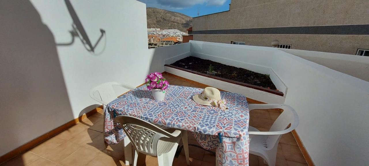 Los Cristianos Apartment, 1 Bedroom Wifi Free & Big Terrace Eksteriør billede